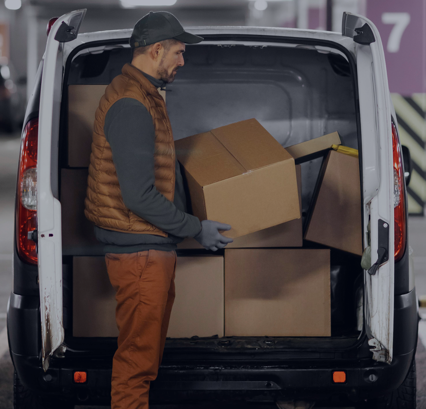 Delivery man with parcels